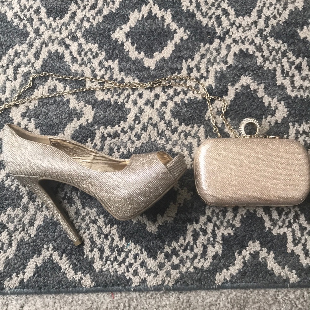 Clutch and shoes